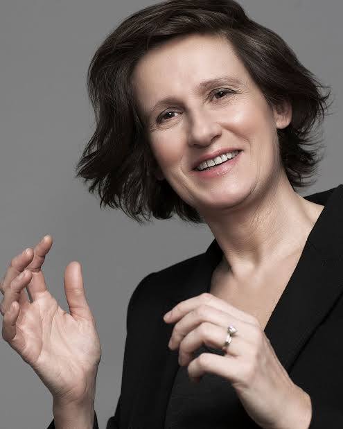 خانم anne flipo